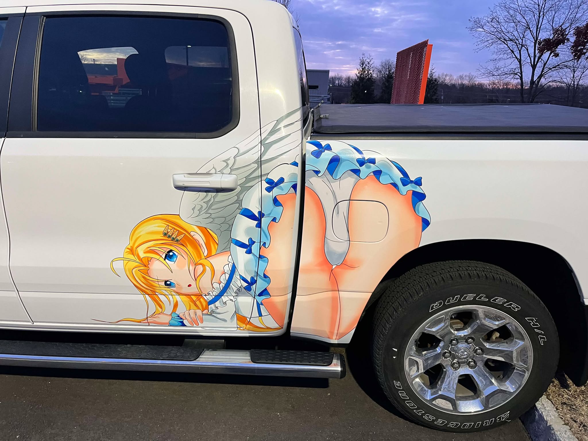 Anime Folie Auto: Holen Sie sich Ihre maßgeschneiderte Anime Folie Auto und ziehen Sie alle Blicke auf sich!